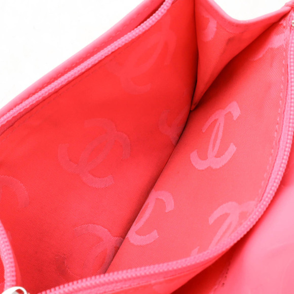 CHANEL Black Leather Coco Mark Wallet - Picture 8 of 8